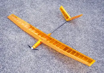 Balsawood Letalo Modela Laser Cut Padalo Električne Energije UZI 1400mm Peruti Stavba Kit Woodiness model /LES LETALO