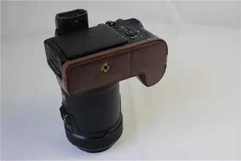 PU Usnje Fotoaparat Torba Primeru Polovico Telesa Zajema Zapestje traku Za Nikon P1000 Fotoaparat Spodnjem Primeru z Baterijo Odpiranje