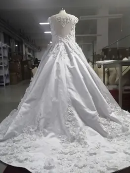 Resnično Video Novih Dolgo Krasen Brez Rokavov Kristalno Kroglo Obleke Poročne Obleke Z Ročno Izdelane Rože Haljo De Mariee