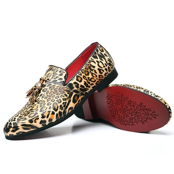 2020 Novih Moških Loafers Modni Moški Leopard Usnjeni Čevlji Zdrsne na Stranke, Poročni Čevlji za Moške Velika Velikost 38-48