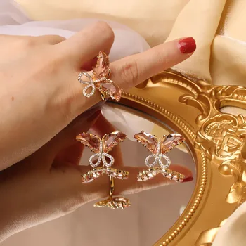 Japonska Koreja novo modno oblikovanje nakita lepe nastavite baker vdelan cirkon kristalno metulj uhani odpiranje ženski maturantski obroč